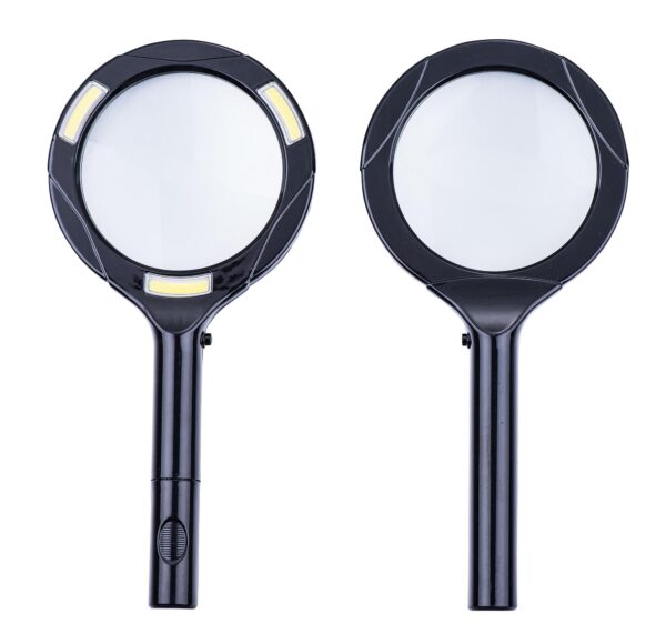 Lupa cu 3 LEDuri cob 2w cu baterii 2XR6